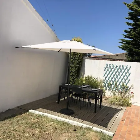 Charmante Maisonnette 5 Ou 6 Personnes Avec Velos * Brem-Sur-Mer